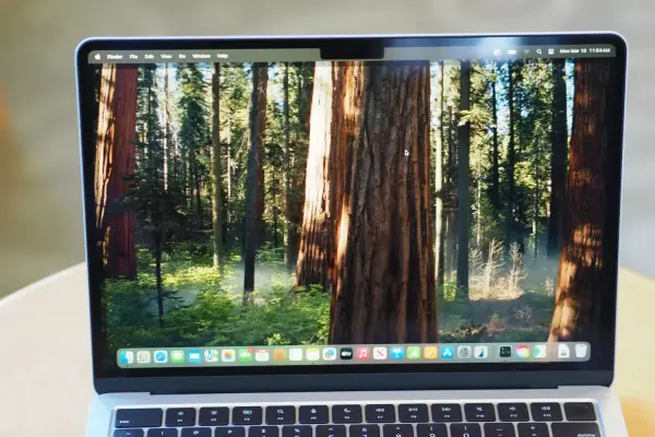 Đánh giá Apple MacBook Air 13 (M4, 2025): chiếc máy tính xách tay nhỏ tốt nhất từ ​​trước đến nay